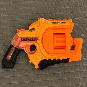 Nerf Doomlands 2169 Negotiator Blaster